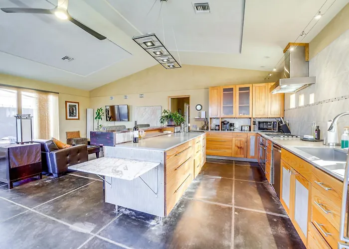 Mtn-view W/ Fenced Backyard In Rimrock! Holiday home